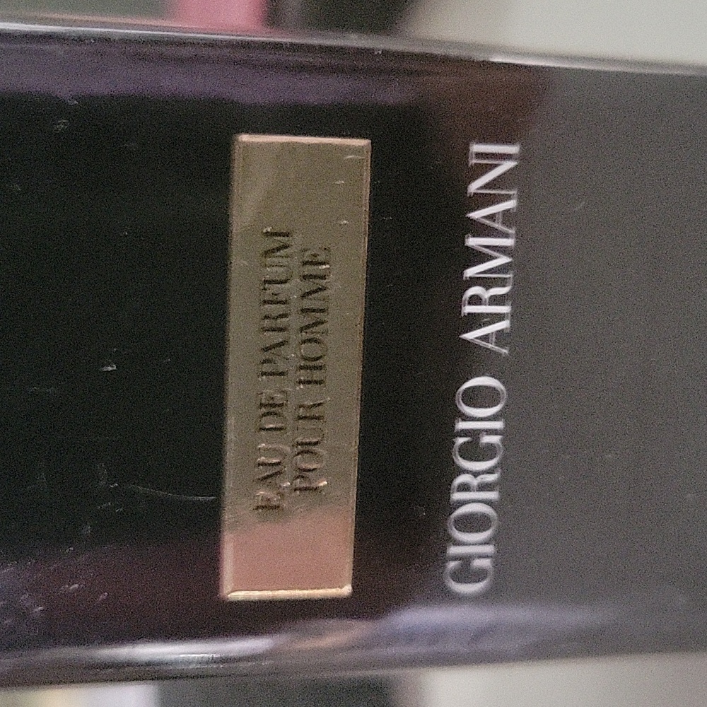 Giorgio Armani Code Eau de Parfum - Black and Gold New Travel Size - Picture 3 of 3